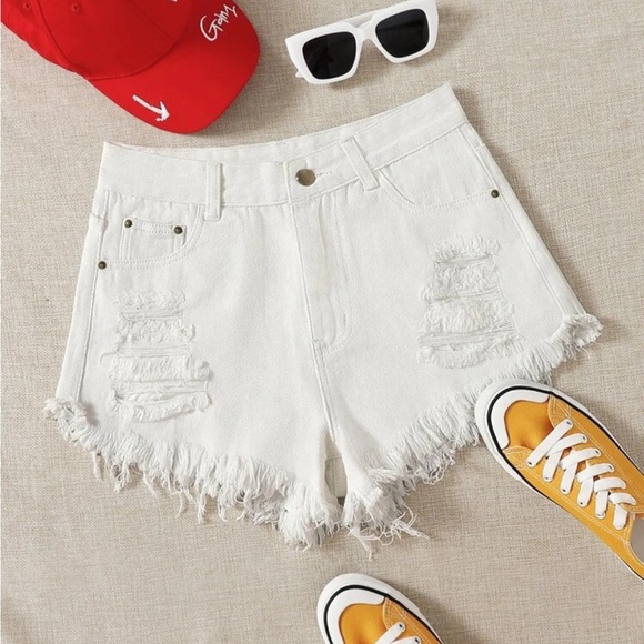 NWOT SHEIN White Distressed Frayed Hem High Waist Denim Shorts Women’s 4 Small - Picture 1 of 7